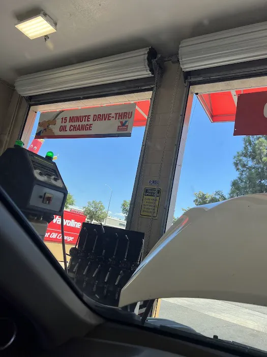 Valvoline Instant Oil Change 6