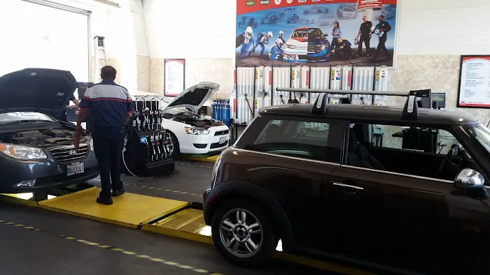 Valvoline Instant Oil Change 3