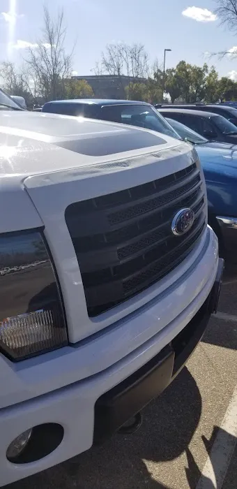 Quick Lane at Lithia Ford Lincoln of Fresno 1