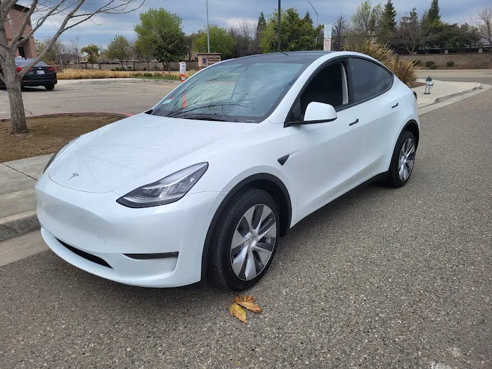 Tesla Service Center 0