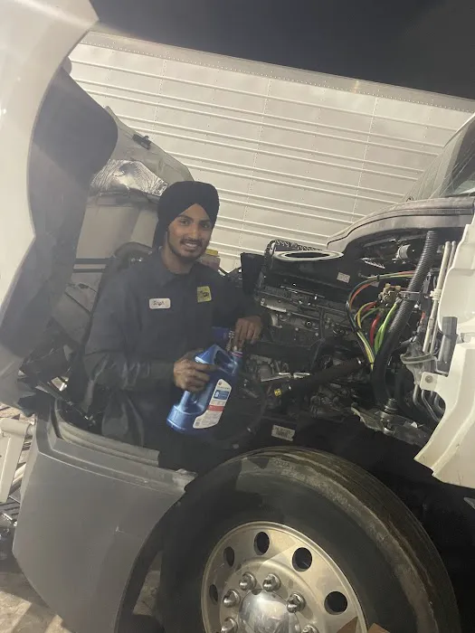 Gopi Truck and Trailer Repair Shop 0