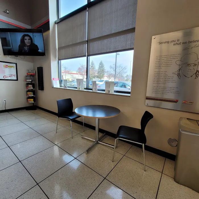 Les Schwab Tire Center 7