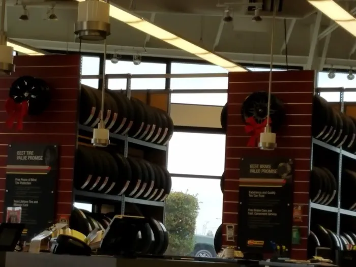 Les Schwab Tire Center 6