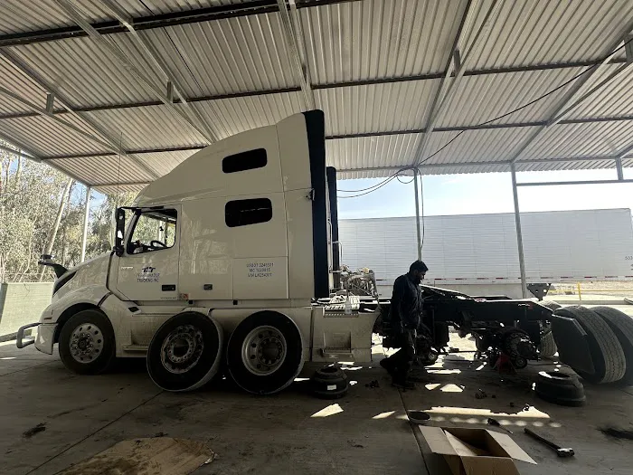 B&B MOBILE TRUCK AND TRAILER REPAIR 0