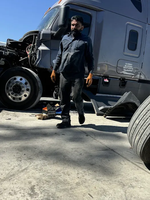 B&B MOBILE TRUCK AND TRAILER REPAIR 6