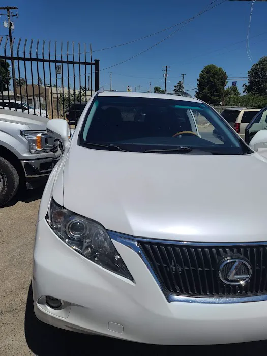 R J Auto Body 0