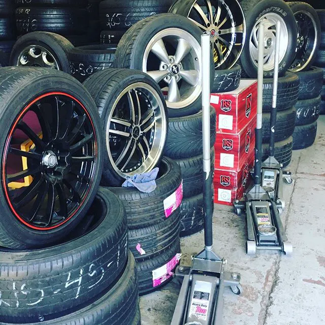 Luis tires 1