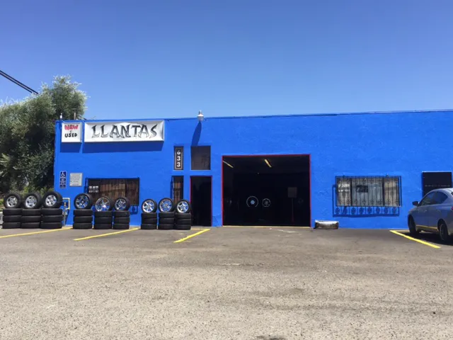 Luis tires 5