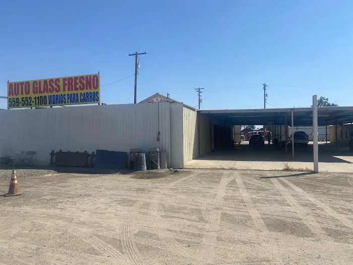 Fresno Auto Glass Repair & Window Tint Shop 3