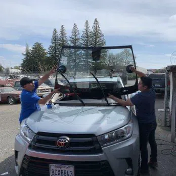 Fresno Auto Glass Repair & Window Tint Shop 2