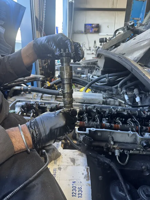 T&J TRUCK TRAILER REPAIR AND ALIGNMENT 24/7 ROAD SERVICE 3