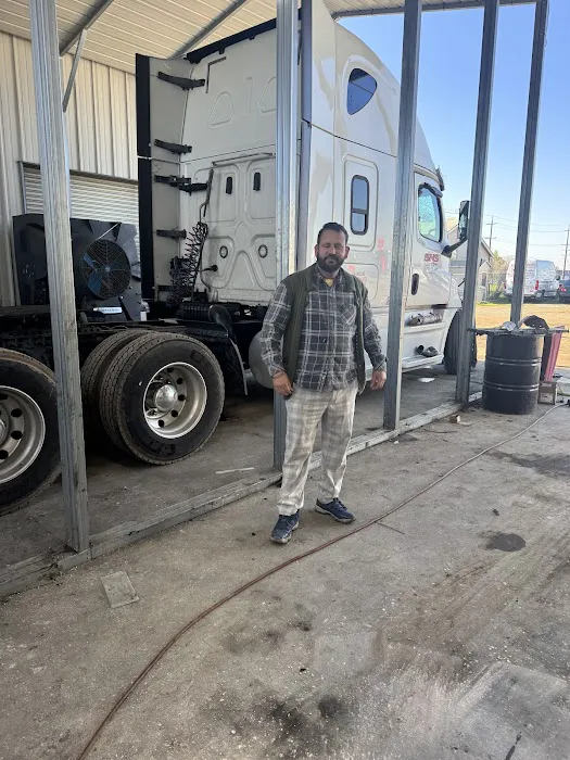 T&J TRUCK TRAILER REPAIR AND ALIGNMENT 24/7 ROAD SERVICE 2