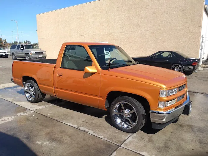 Art's Auto Body & Paint 7
