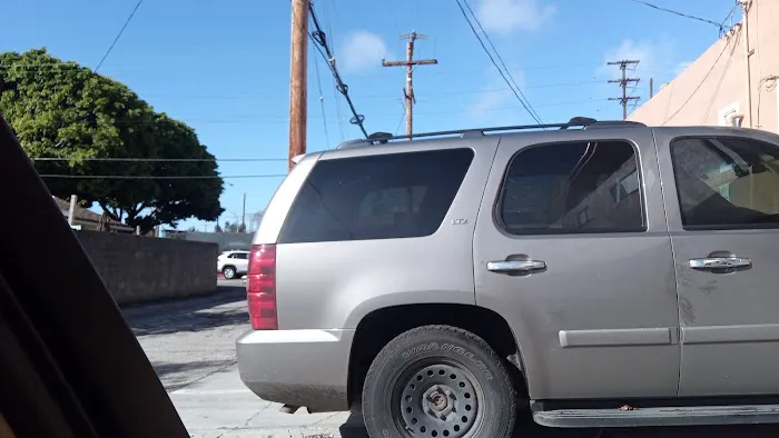 Godinez Auto Body Parts and auto repair 2