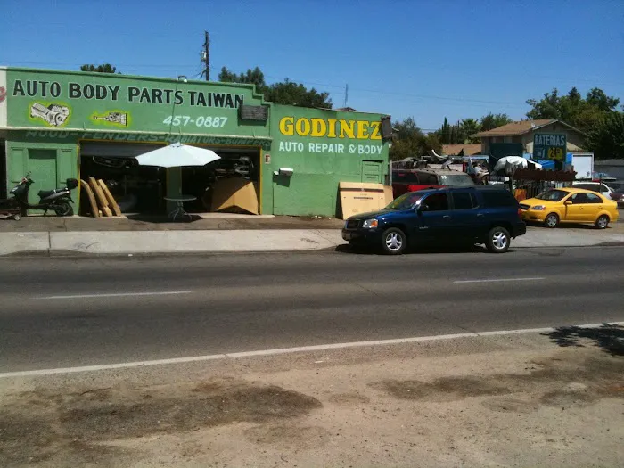 Godinez Auto Repair & Body Parts 4