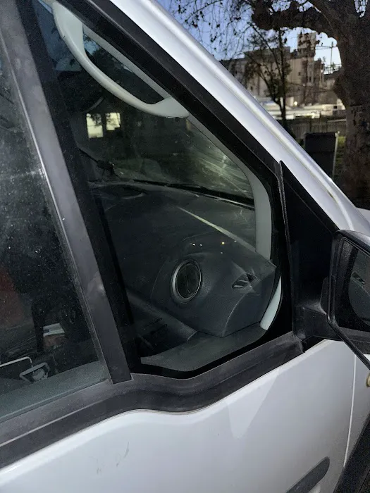 Corona Auto Glass 3