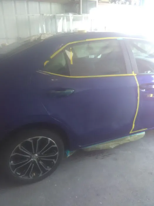 Low Acosta's Auto Body 4