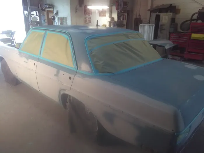 Low Acosta's Auto Body 8