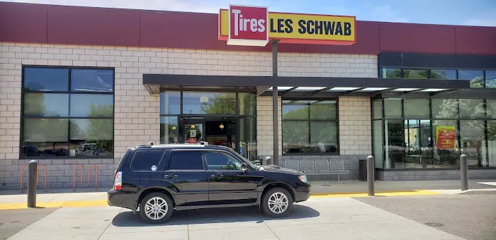 Les Schwab Tire Center 5