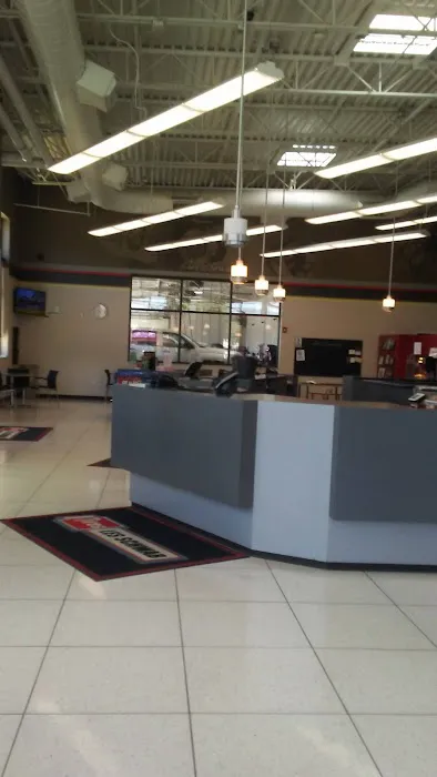 Les Schwab Tire Center 0