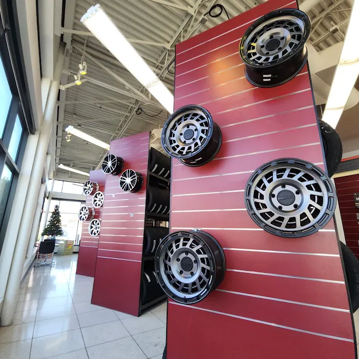 Les Schwab Tire Center 3