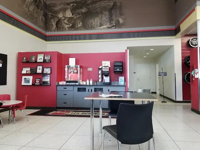 Les Schwab Tire Center 1