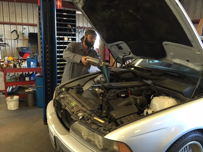 Auto Repair Specialist 2