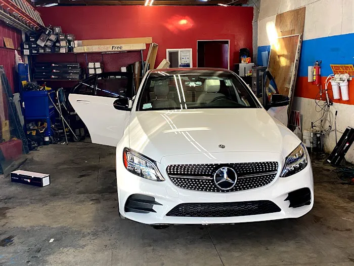 Hills Window Tinting 7