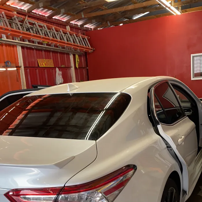 Hills Window Tinting 8