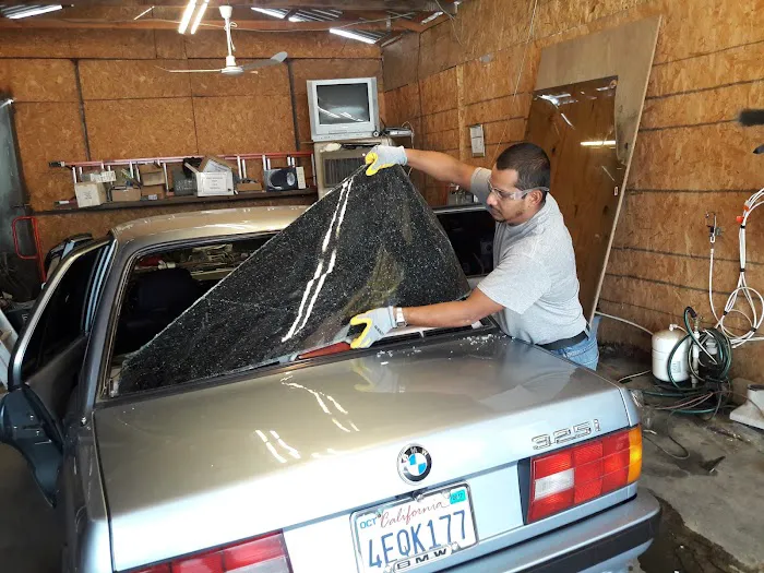 Auto Glass And Window Repair 9