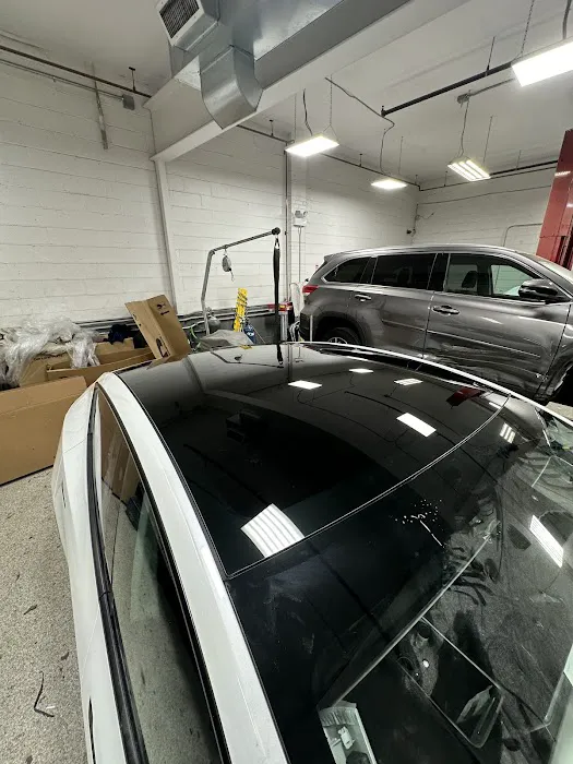 Xtreme Auto Glass replacement inc 2