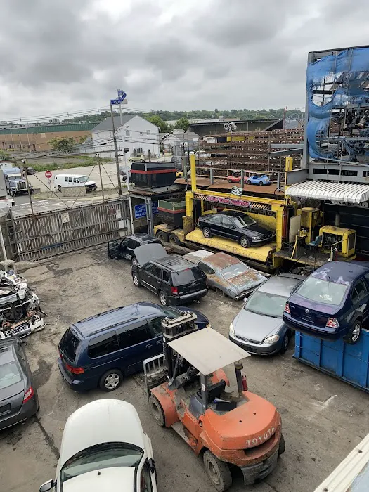 Freeport Auto Parts & Wrecking 1