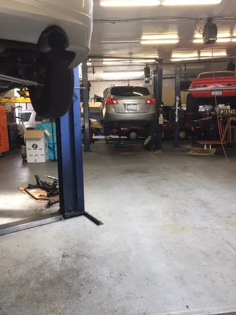 Thomas Auto Repair 8
