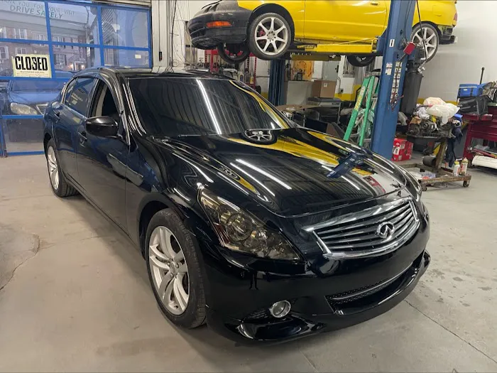 Sam's Automotive Repairs & Collision 3