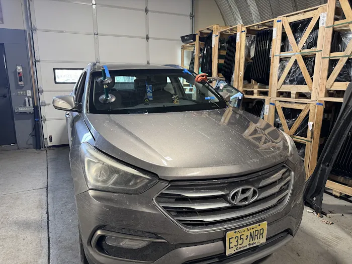 Auto Glass Direct 8