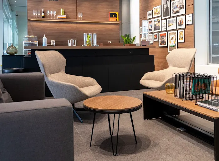 Porsche South Shore Service Center 2