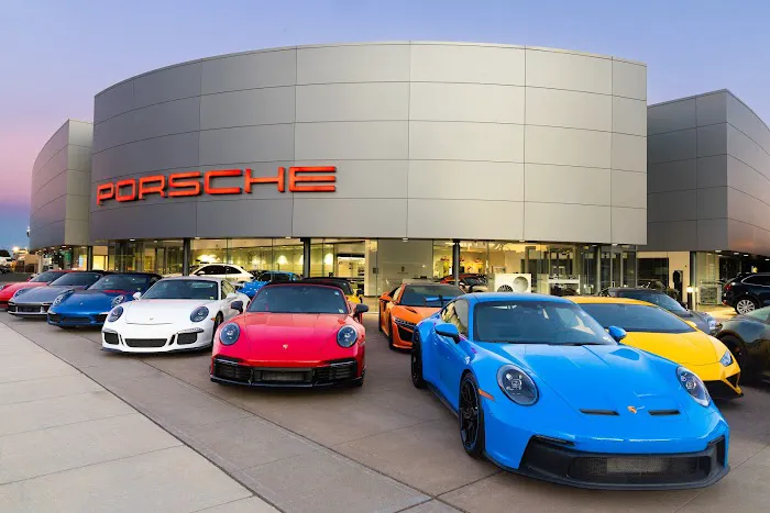 Porsche South Shore Service Center 7
