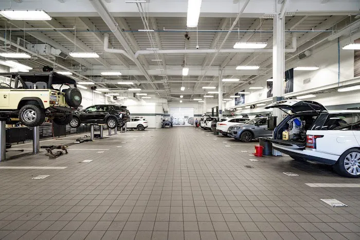 Land Rover Freeport Service Center 1