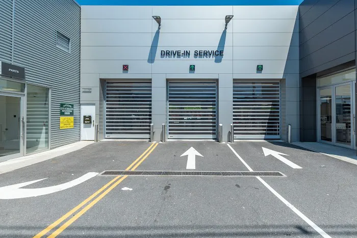 Land Rover Freeport Service Center 5