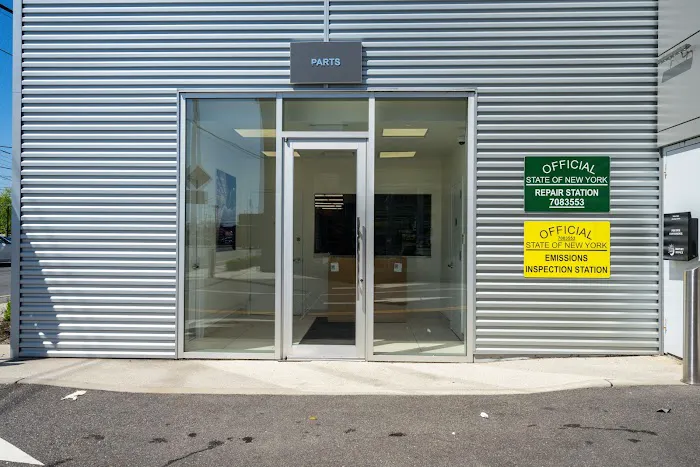 Land Rover Freeport Parts Store 3