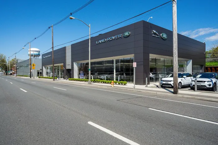 Land Rover Freeport Parts Store 4