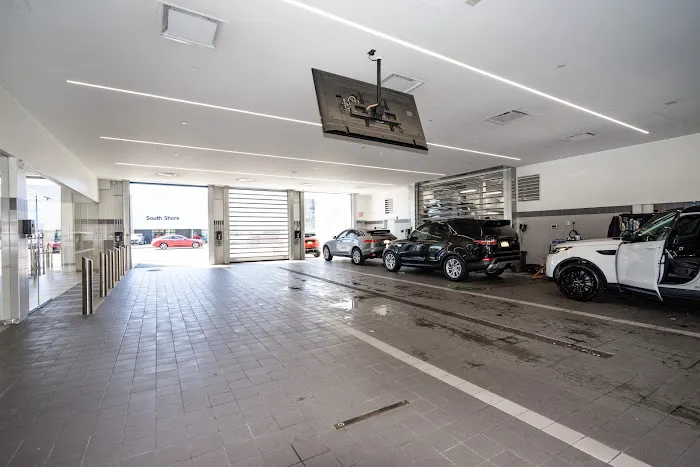 Land Rover Freeport Parts Store 5