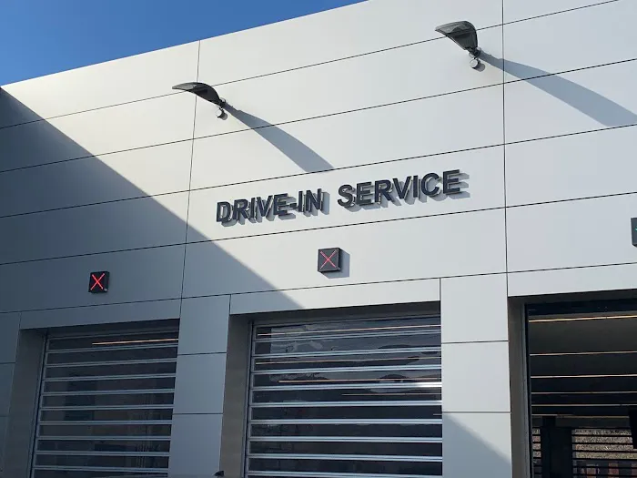 Jaguar Freeport Service Center 1