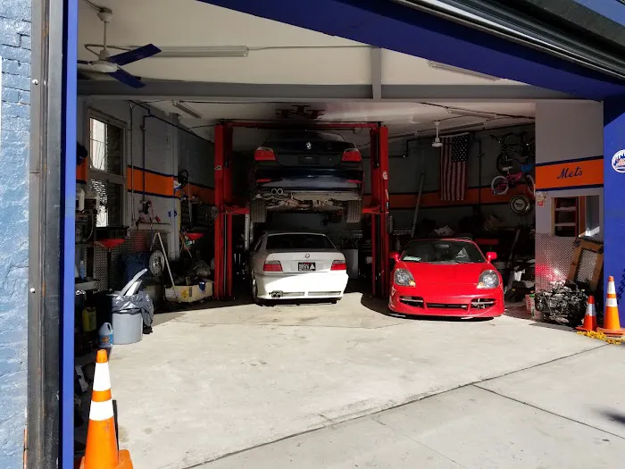 R5IVE MOTORS 1
