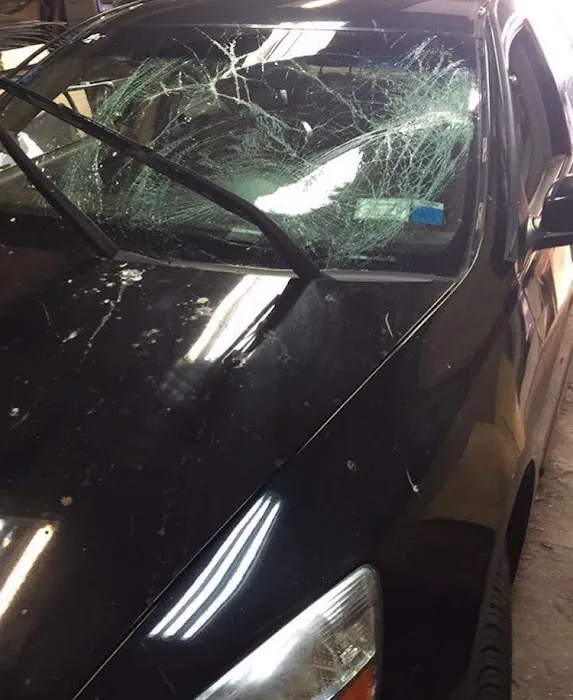 New And Used Auto Discount Glass Shop LTD 6