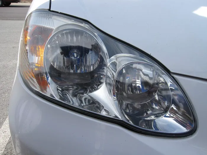 New And Used Auto Discount Glass Shop LTD 7