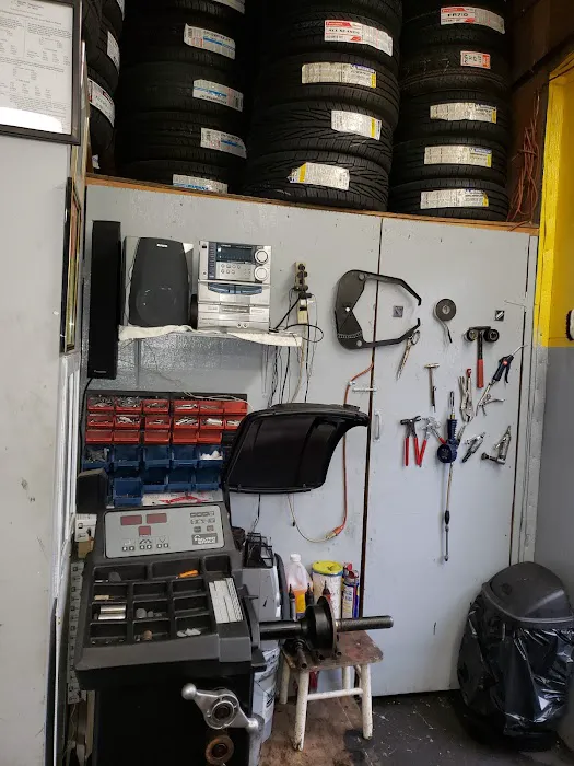 Abuelos Tires Shop 1