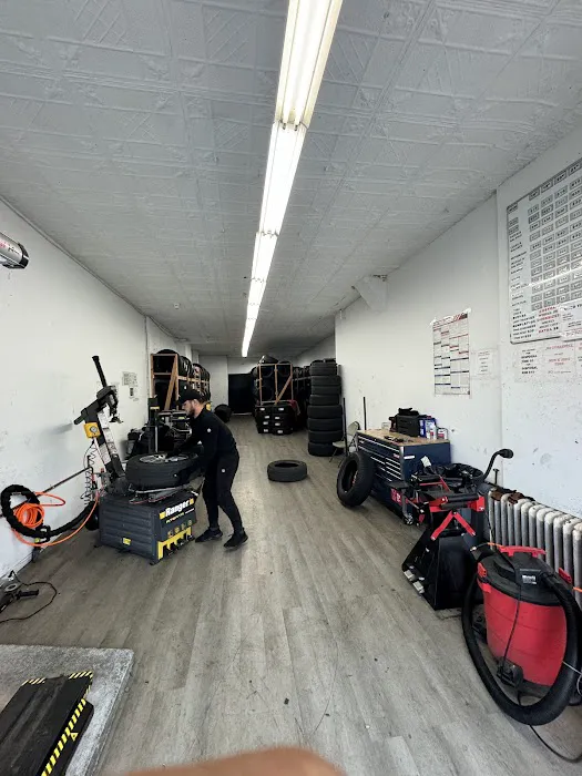 GALAXY Tire Shop 24/7 4