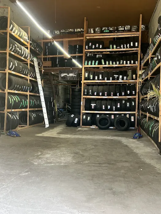 Viva México tire shop and services 5