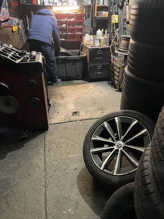 Las Rodriguez 24hr Tire shop 0